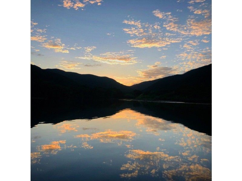 【奄美大島 / 1組様限定貸切案内】黄昏サンセットマングローブカヌーツアーの紹介画像