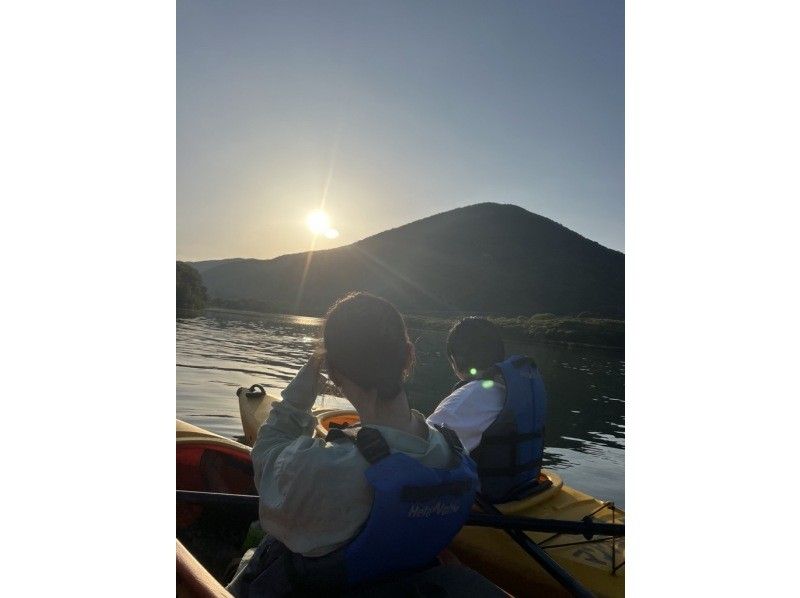 【奄美大島 / 1組様限定貸切案内】黄昏サンセットマングローブカヌーツアーの紹介画像