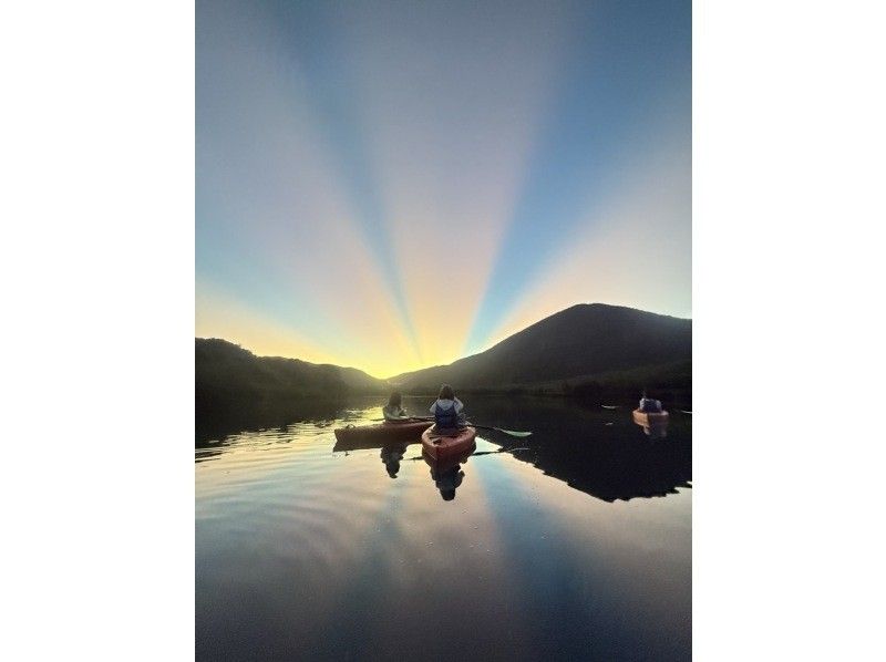 【奄美大島 / 1組様限定貸切案内】黄昏サンセットマングローブカヌーツアーの紹介画像