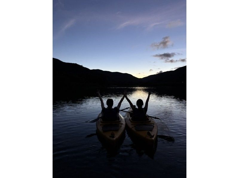 【奄美大島 / 1組様限定貸切案内】黄昏サンセットマングローブカヌーツアーの紹介画像