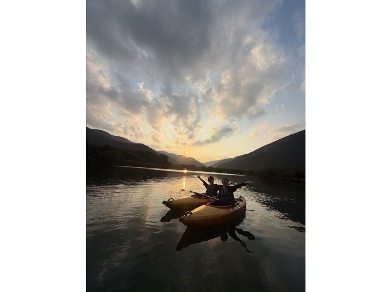 【奄美大島 / 1組様限定貸切案内】黄昏サンセットマングローブカヌーツアーの紹介画像