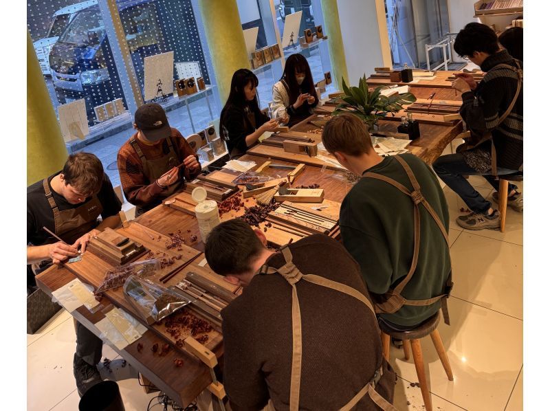 [Ginza, Tokyo]Experience making chopsticks using a plane!  NEW OPENING on 12/10!