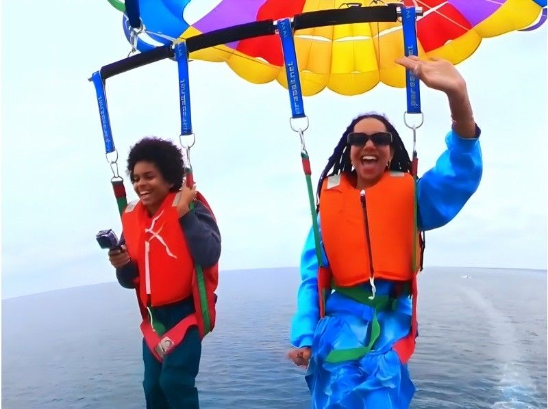 【宜野湾マリーナ発】 ★２００m ★  360度ぜんぶ絶景 パラセーリング 空と海を繋ぐ、究極のフライト体験！の紹介画像