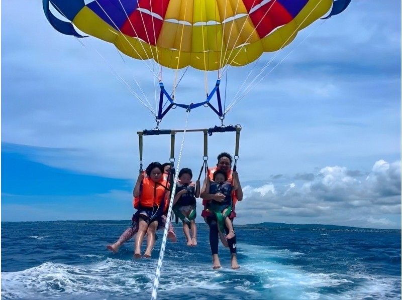 【宜野湾マリーナ発】 ★２００m ★  360度ぜんぶ絶景 パラセーリング 空と海を繋ぐ、究極のフライト体験！の紹介画像
