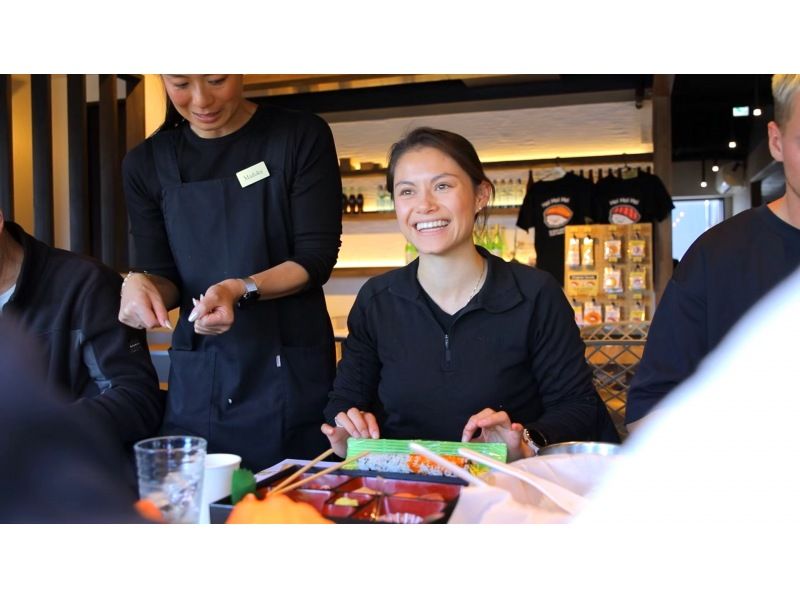Sushi Making Osaka! Sushi making experience (Osaka)の紹介画像