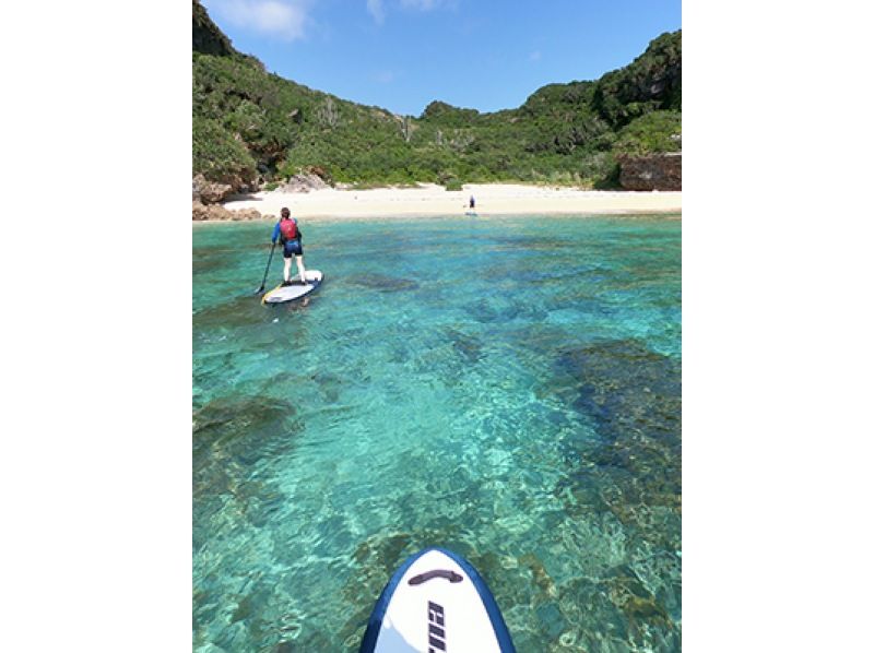 【沖縄・うるま市】美ら島海道島冒険ツアーライト！カヤックor SUP（1時間30分コース）の紹介画像