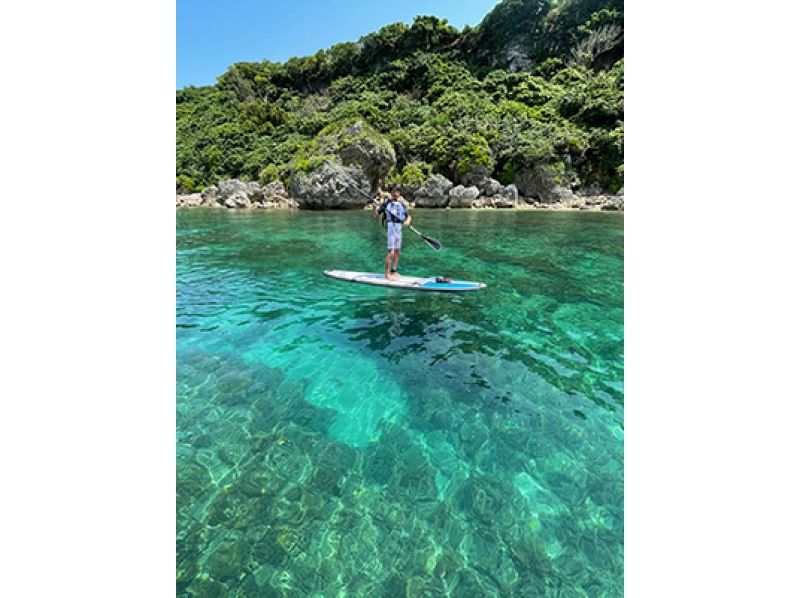 【沖縄・うるま市】美ら島海道島冒険ツアーライト！カヤックor SUP（1時間30分コース）の紹介画像