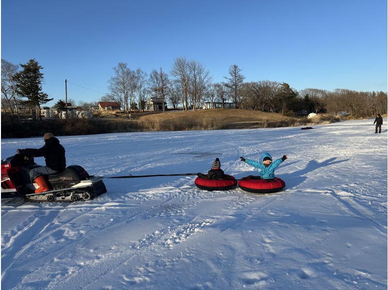 [Hokkaido, Tokachi] An exciting tube experience! [Snow rafting] Have fun at Sasatanuma, a lake shaped like Hokkaido!の紹介画像