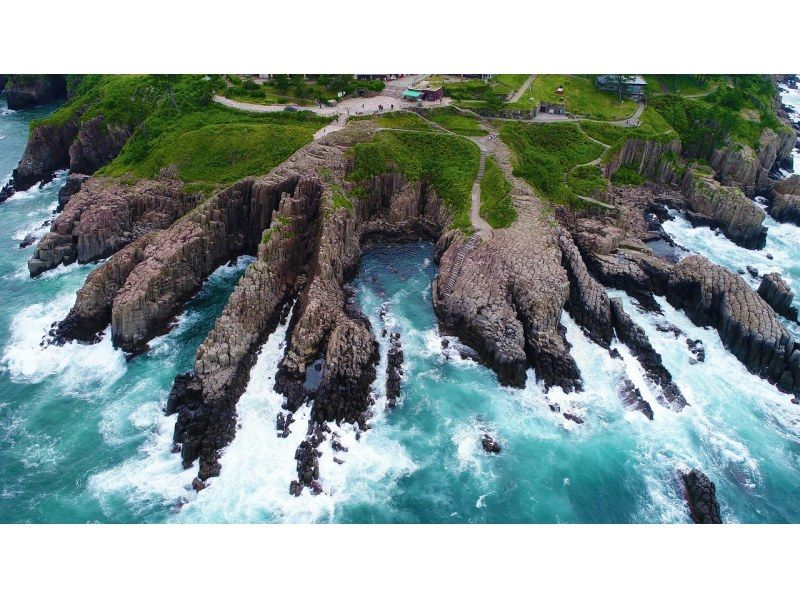 【福井県・三国町】鳥の目線で東尋坊の絶景を楽しもう！ドローンによるバーチャル飛行体験（’25年4月以降）の紹介画像