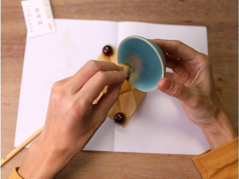 [New plan!] Learn from a Tokyo University of the Arts graduate! One-time experience of lacquer lacquer lacquering. No need to bring your own pottery! Materials included, small group instructionの紹介画像