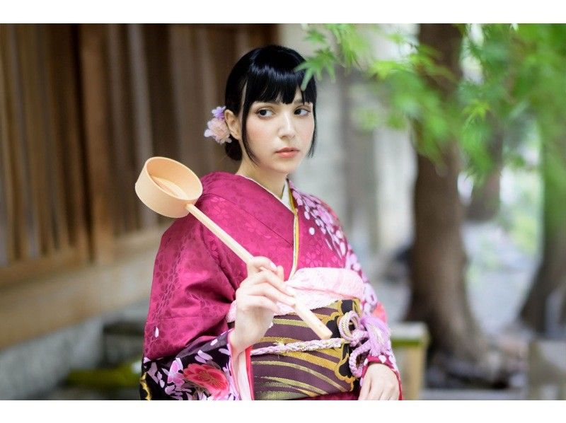 【 Osaka / Shinsaibashi】Kimono photo at Shinto shrinesの紹介画像