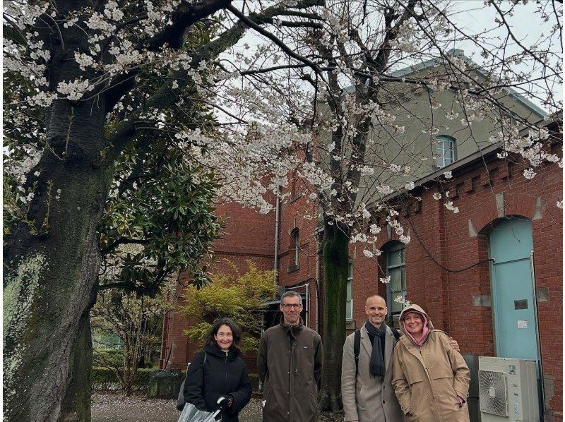 【東京・王子】歴史ある重要文化財の酒蔵を見学、音無川で桜鑑賞、飛鳥山のレストランで唎酒ランチ、オリジナル酒枡のお土産付き！の紹介画像