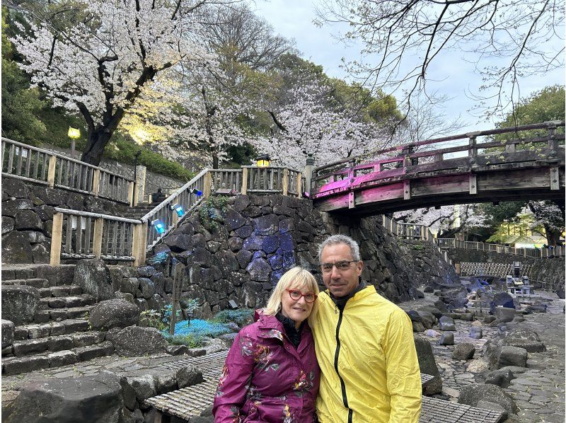 【東京・王子】歴史ある重要文化財の酒蔵を見学、音無川で桜鑑賞、飛鳥山のレストランで唎酒ランチ、オリジナル酒枡のお土産付き！の紹介画像