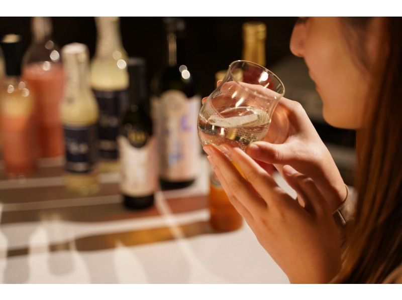 [Tokyo, Oji] Experience sake tasting at a historic sake brewery that is an important cultural property, enjoy cherry blossom viewing in a premium seat, and enjoy a cherry blossom viewing lunch!の紹介画像