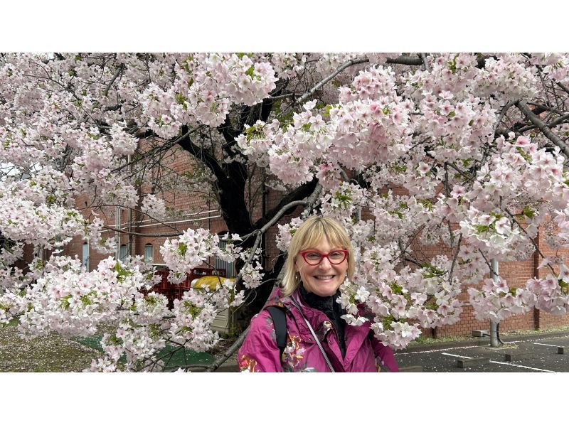 【東京・王子】歴史ある重要文化財の酒蔵を見学、音無川で桜鑑賞、飛鳥山のレストランで唎酒ランチ、オリジナル酒枡のお土産付き！の紹介画像