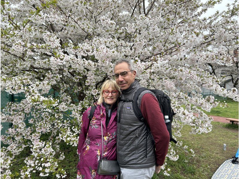 【東京・王子】歴史ある重要文化財の酒蔵を見学、音無川で桜鑑賞、飛鳥山のレストランで唎酒ランチ、オリジナル酒枡のお土産付き！の紹介画像