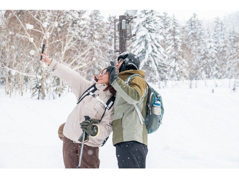 【北海道・富良野】初心者歓迎！スノーシューハイキングツアー！大雪山の秘境体験＆温泉の癒しの紹介画像