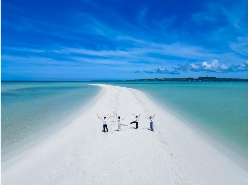 【沖縄・宮古島】《SALE実施中☆当日予約OK》ユニの浜 ドローン撮影ツアー ◎現役テレビカメラマン撮影◎ボートで約5分で上陸◎~3歳無料の紹介画像