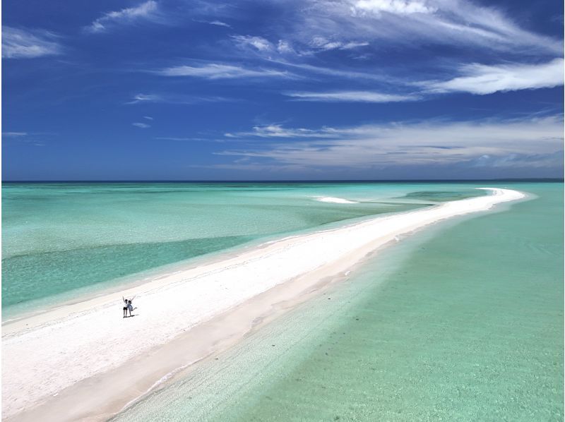 【沖縄・宮古島】 &ldquo;ユニの浜 ドローン撮影ツアー&rdquo; 現役テレビカメラマンが撮影！ボートで約5分で上陸！3歳以下無料！迷ったら弊社へ♪の紹介画像