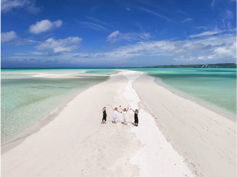 【沖縄・宮古島】 &ldquo;ユニの浜 ドローン撮影ツアー&rdquo; 現役テレビカメラマン！ボートで約5分で上陸！子供料金あり！3歳以下無料！の紹介画像