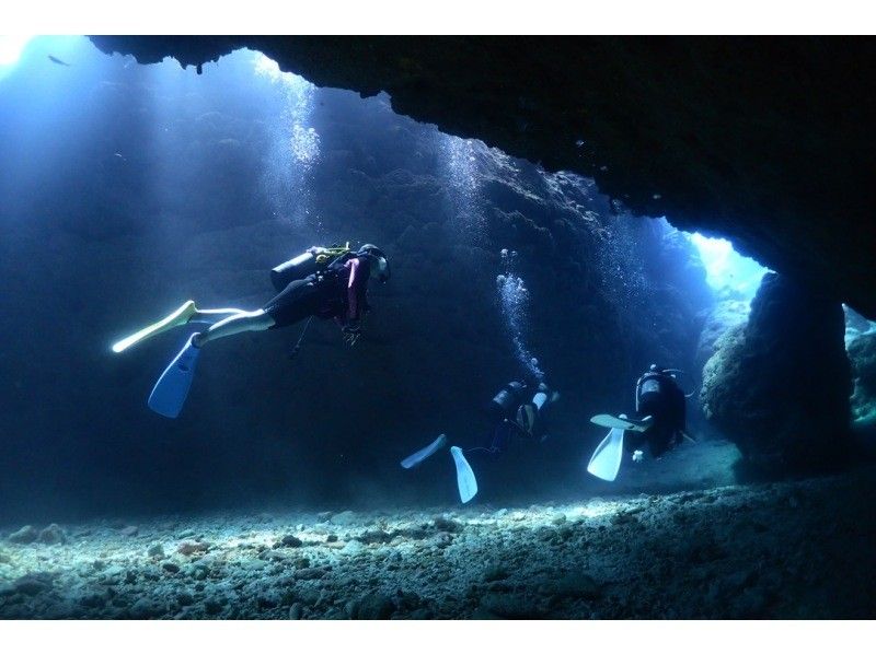 【沖縄・宮古島】地形を潜るFUNダイビング1日ツアー（2DIVE）カメラ・ライト・コンピューター無料レンタル！の紹介画像