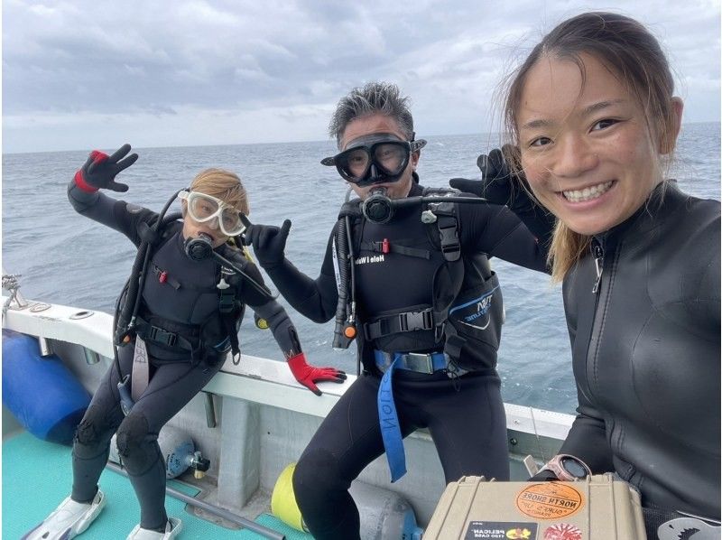 [Okinawa, Northern] Beginners are also welcome! Coral Reef Churaumi Boat Experience Diving Half-day 2 dives Great video shooting planの紹介画像