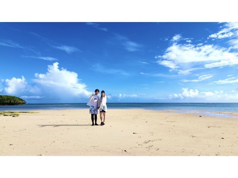 ウミガメ撮影できないと全額返金有【青の洞窟シュノーケル＆川平湾ドローン＆癒しの滝】当日OK！防寒スーツ・ゴープロ・シャワー完備、少人数制！の紹介画像