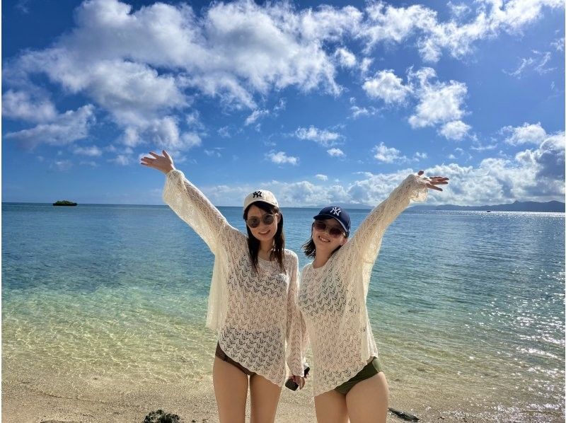 【川平湾ドローン撮影付/当日OK】ウミガメ見れなきゃ全額返金保証有『青の洞窟』シュノーケル＆『癒しの滝』シャワー完備！ゴープロ付！６名までの紹介画像