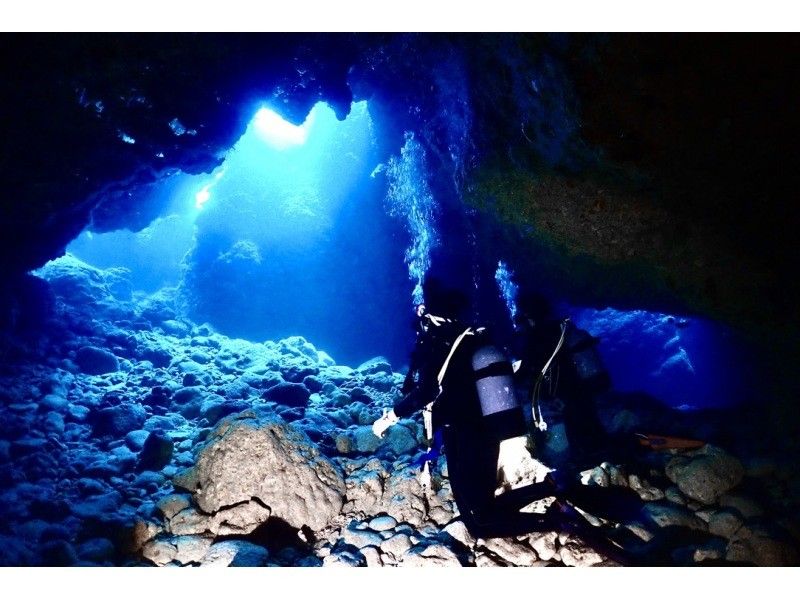 【沖縄・宮古島】地形を潜るFUNダイビング3DIVE｜1日コース｜カメラ・ライト・コンピューターレンタル無料！の紹介画像
