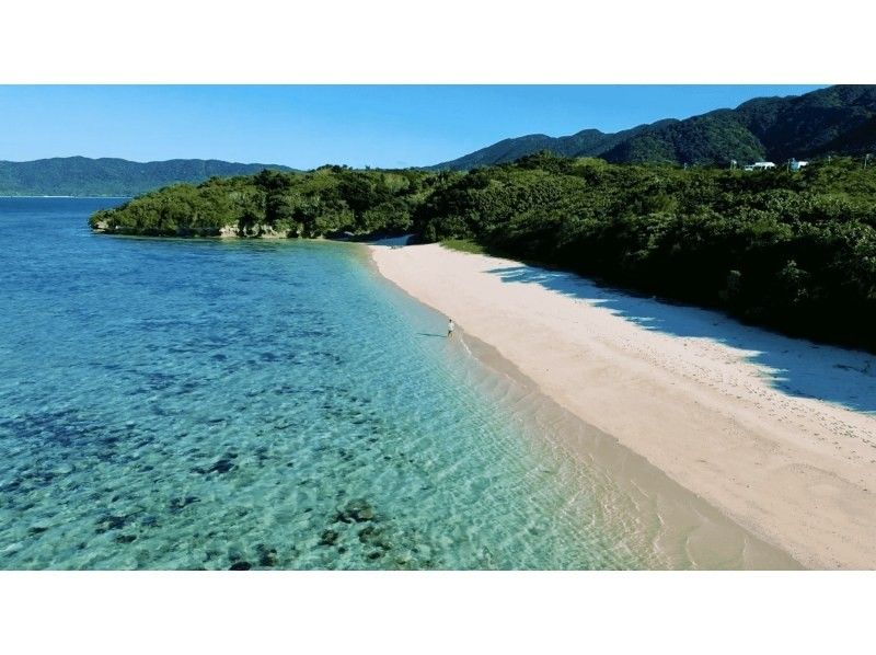 【川平クリアSUP➕青の洞窟ウミガメ遭遇率99.9%シュノーケル】➕『癒しの滝』川平湾4Kドローン＆ゴープロ撮影データ無料！少人数制！の紹介画像