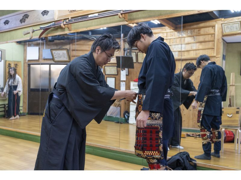 【오사카・교바시】일본도・검술・경기 체험 기간 한정! 갑옷을 착용한 일본도·검술·경기 체험 “장군 촬영 코스”の紹介画像