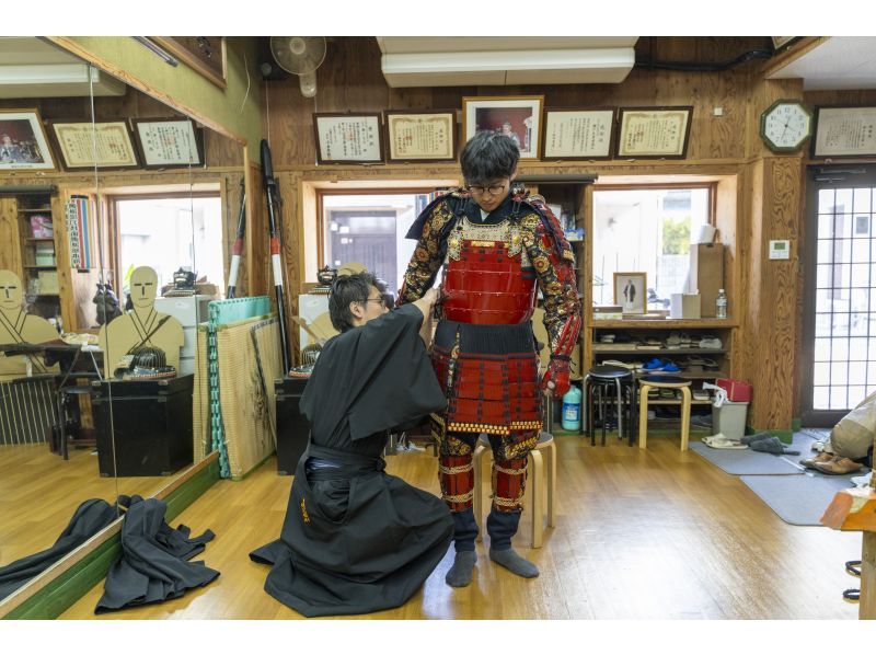 【오사카・교바시】일본도・검술・경기 체험 기간 한정! 갑옷을 착용한 일본도·검술·경기 체험 “장군 촬영 코스”の紹介画像