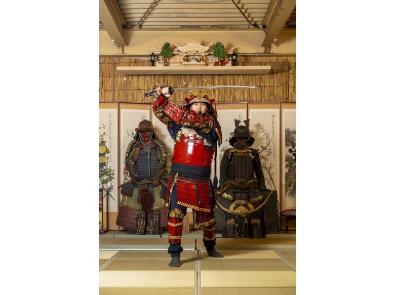 【오사카・교바시】일본도・검술・경기 체험 기간 한정! 갑옷을 착용한 일본도·검술·경기 체험 “장군 촬영 코스”の紹介画像
