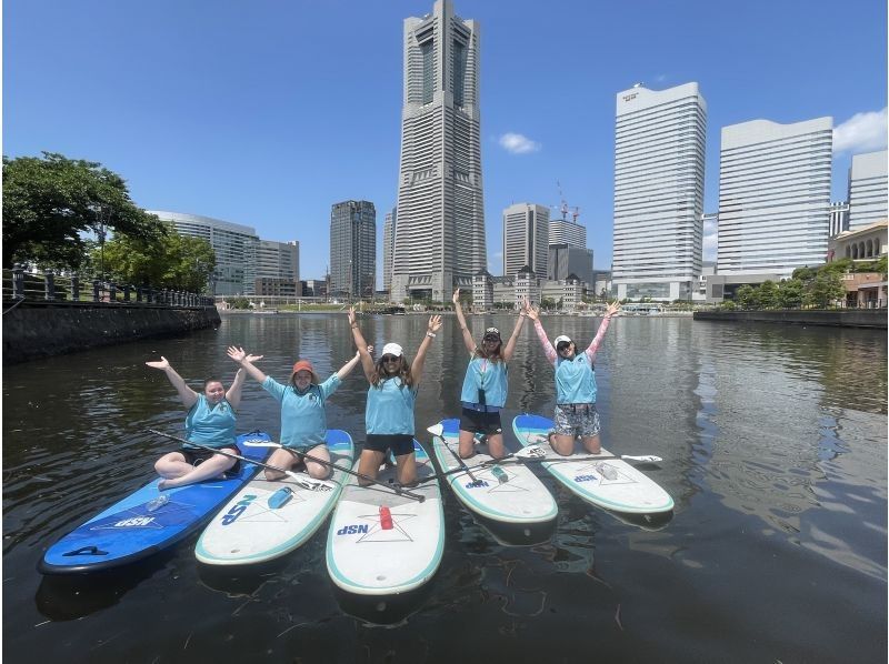 [Yokohama] English guided SUP tour to enjoy the city of Yokohama and the Canal (2 hour course)の紹介画像