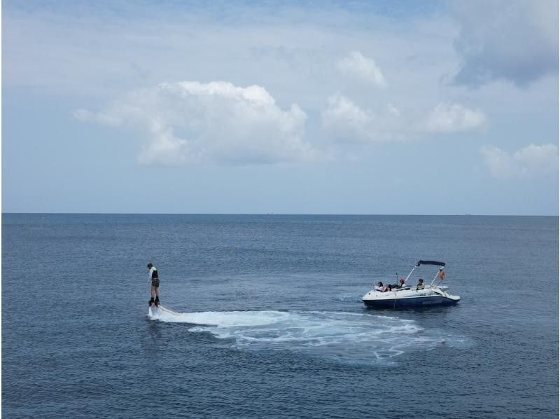 [Flyboard on a dedicated boat] Instagrammable! 360 ° C camera photo free gift ☆ Empty-handed OK (wet suit rental available)の紹介画像