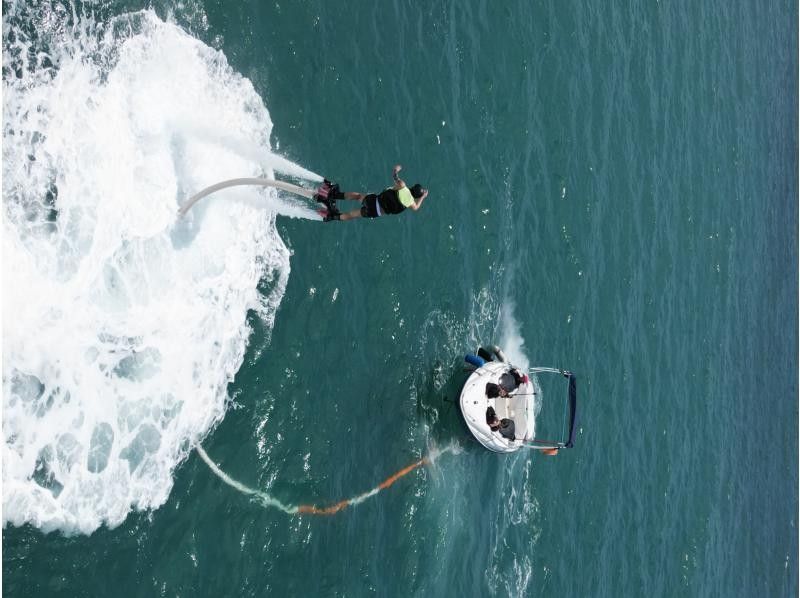 [Flyboard on a dedicated boat] Instagrammable! 360 ° C camera photo free gift ☆ Empty-handed OK (wet suit rental available)の紹介画像