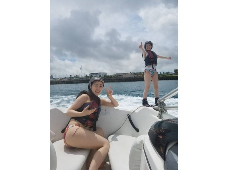 【沖縄本島おすすめショップ】ファミリー・グループにおすすめ！専用ボートで楽しむフライボード体験ツアーが人気「アクアマリン沖縄」