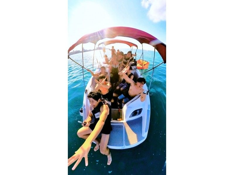 【沖縄・那覇・宜野湾】手ぶらでOKウェットスーツ有り★当店だけ&ldquo;オリジナルボート&rdquo;でフライボード！360℃カメラ写真無料プレゼント★の紹介画像