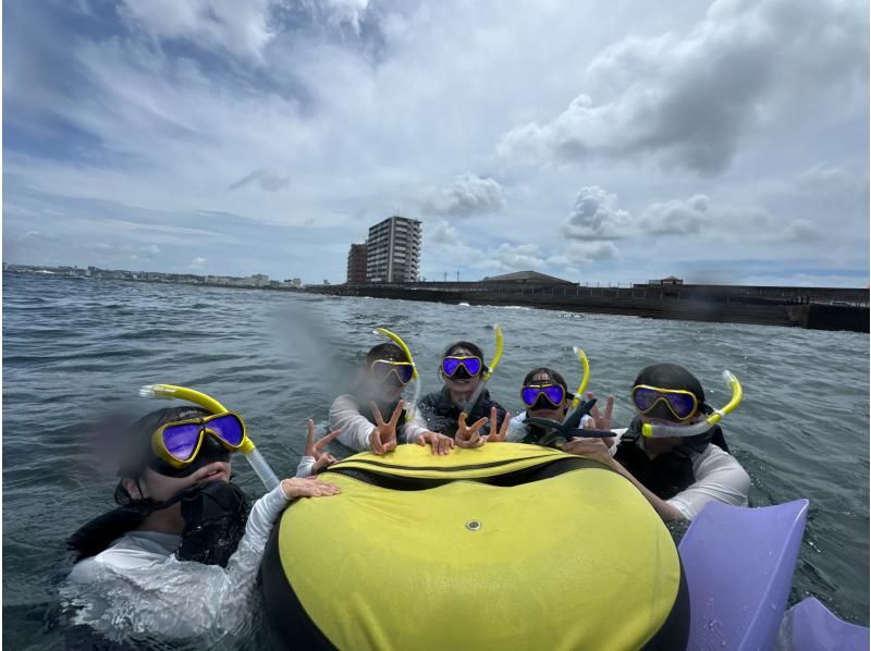 ★Boat snorkeling★Even beginners and those who can't swim can feel at ease! ★Departing and arriving from Chatan Town! の紹介画像