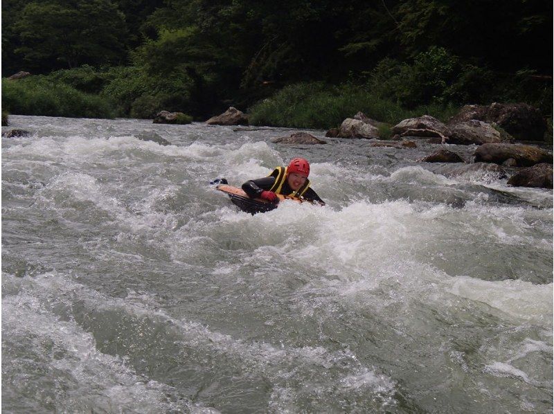 [Tokyo, Okutama] Combo plan to enjoy Okutama for a day: Half-day rafting + half-day hydrospeed (lunch included/photo and video included)の紹介画像