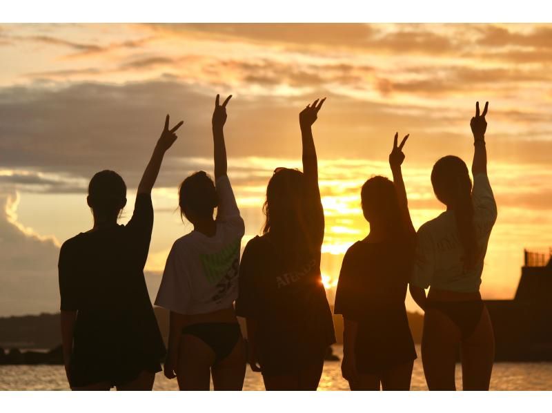 [Miyakojima・SUP] Make a reservation the day before ◎ | ★Sunrise SUP with the sunrise★ A great way to start your day!の紹介画像