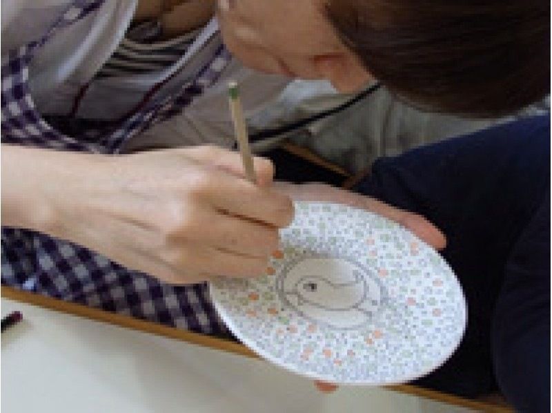 【東京都・高円寺】早割20%オフ！母の日父の日のプレゼントに！陶器の絵付け体験「ポタリーペインティング」高円寺駅から徒歩５分の紹介画像