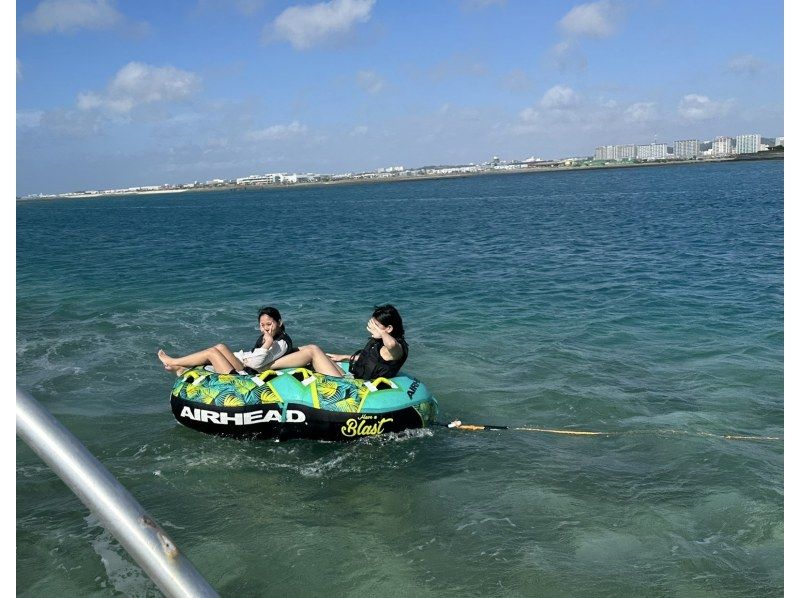 [Okinawa, Naha, Itoman] Unlimited 100-minute rides on a variety of towing tubes in the uninhabited island sea! Enjoy the Okinawan sea to the fullest with clear kayaks, clear SUPs, and sea scooters!の紹介画像