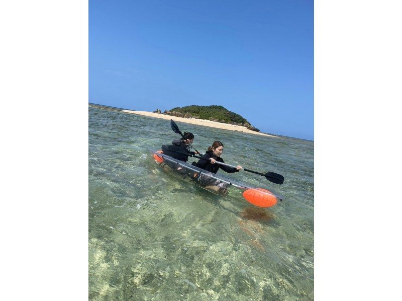 [Okinawa, Naha, Itoman] Unlimited 100-minute rides on a variety of towing tubes in the uninhabited island sea! Enjoy the Okinawan sea to the fullest with clear kayaks, clear SUPs, and sea scooters!の紹介画像