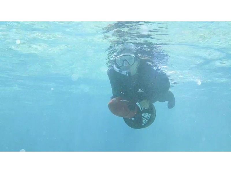 【糸満・那覇】無人島の海でクリアサップやウェイクボード、バナナボート含む絶叫系で遊びまくろう！10種類のマリンアクティビティ90分遊び放題！の紹介画像