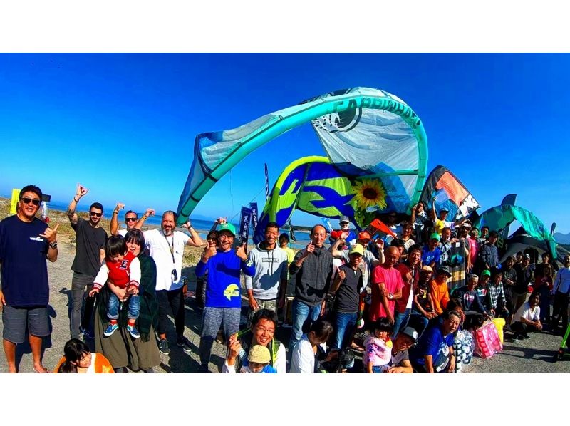 Recommended plan! [Kagoshima] Challenge yourself! A thorough kiteboarding experience (120 minutes course)の紹介画像