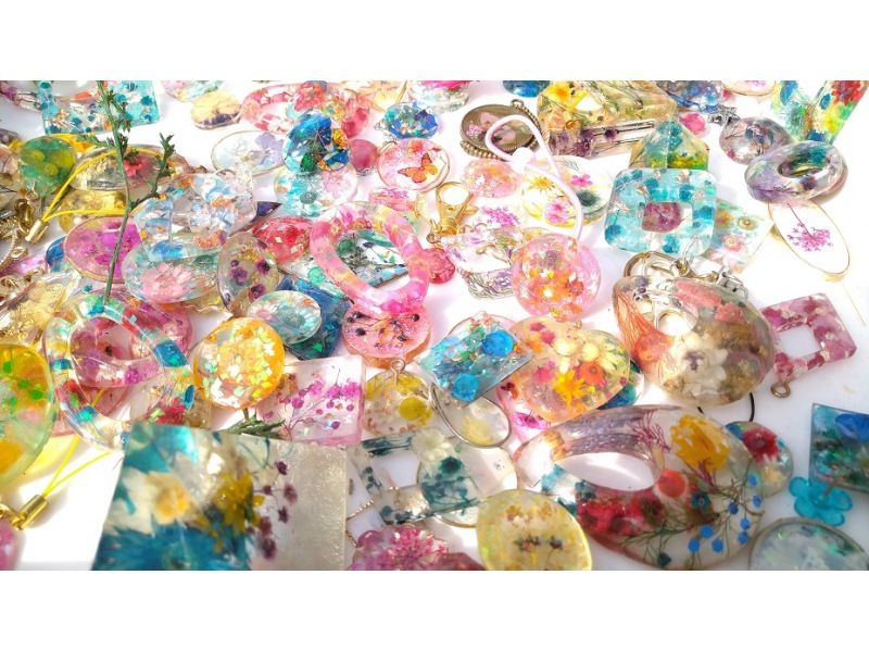 [Mie/Suzuka] UV resin handmade experience ♪ You can make two flower accessories etc.の紹介画像