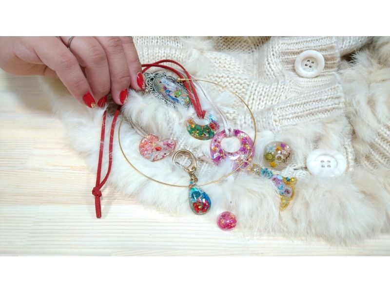 [Mie/Suzuka] UV resin handmade experience ♪ You can make two flower accessories etc.の紹介画像