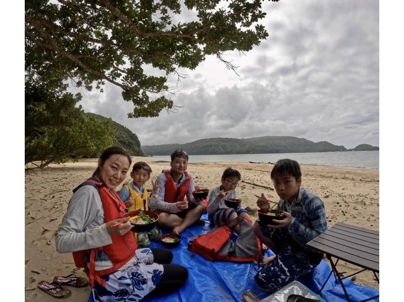 【沖縄・西表島】水落の滝とシーカヤックツアーの紹介画像