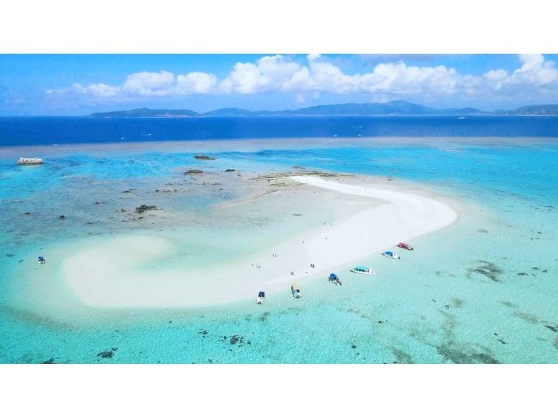 ANA誌掲載【幻の島&青の洞窟】ウミガメ遭遇率99%★石垣島一生に一度は行きたい!大人気スポット★【2歳〜参加可】送迎・写真無料の紹介画像